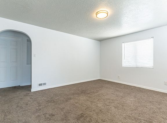 3rd image of 1621 S Major St E