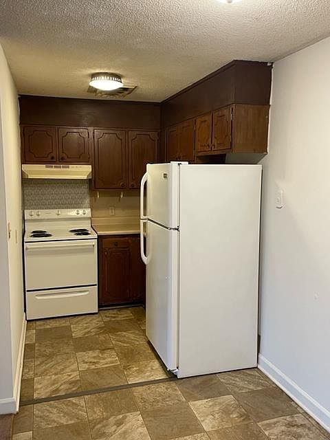 2nd image of 1023 S Church St APT 2B