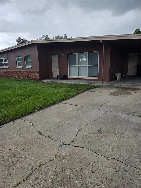 3 bed, 1.5 bath, 1094 sqft, $1,750 — Photo 4