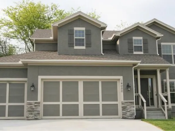 5554 Thousand Oaks Dr, Parkville, MO 64152
