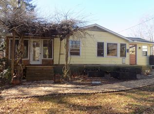 100 Snowdrift Ln, Mars Hill, NC 28754