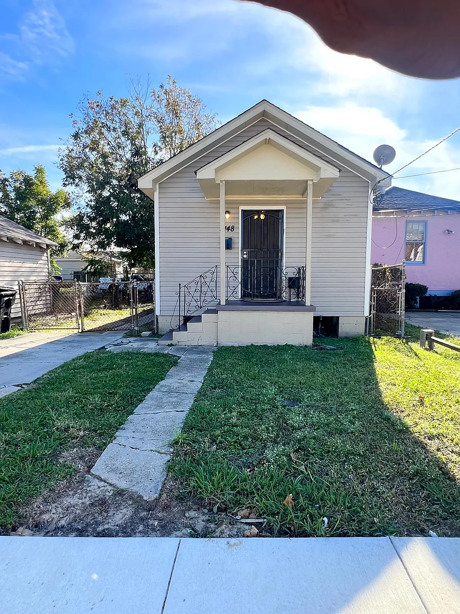 Building Photo - 3148 N Prieur St