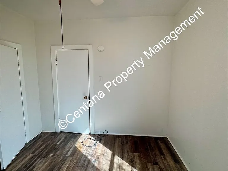 854 Main — Photo 12