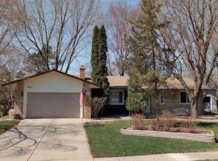 956 Redwell Ln, Apple Valley, MN 55124