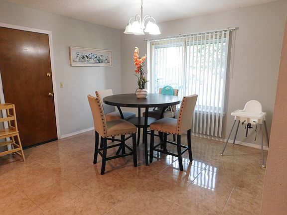 4th image of 309 W Avenue K