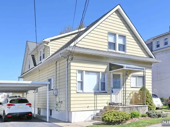 73 Lee St, Elmwood Park, NJ 07407