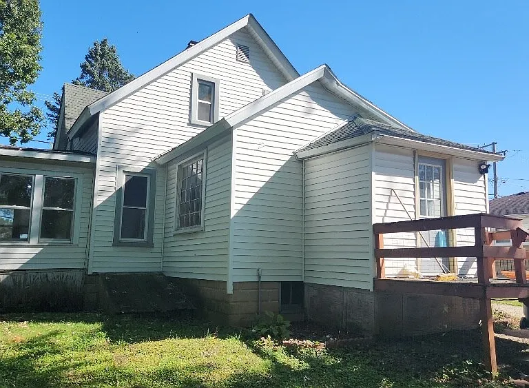 582 Main St — Photo 17