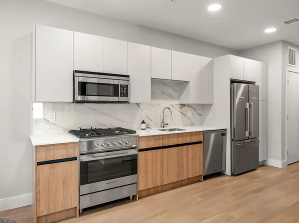 249 Corey Rd #407, Brighton, MA 02135