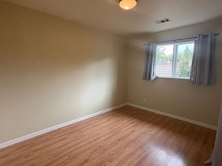 4817 Hansen Ave — Photo 4