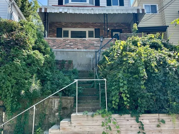 33 Natchez St, Pittsburgh, PA 15211