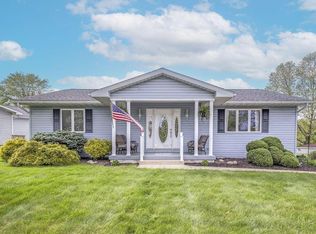 1080 Apple Valley Dr, Howard, OH 43028