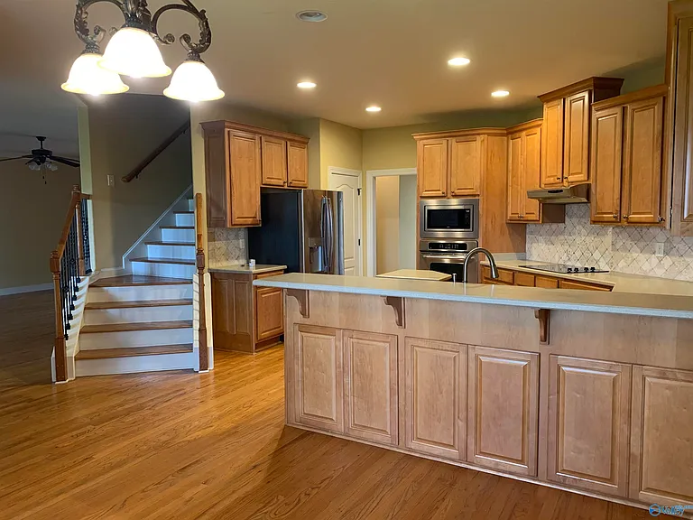100 Mayfair Ct — Photo 11