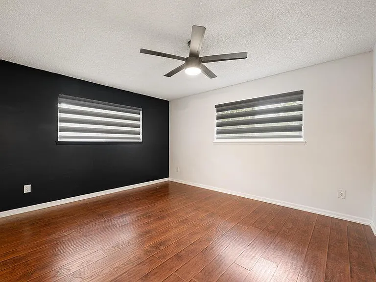 1003 Minda Dr — Photo 25