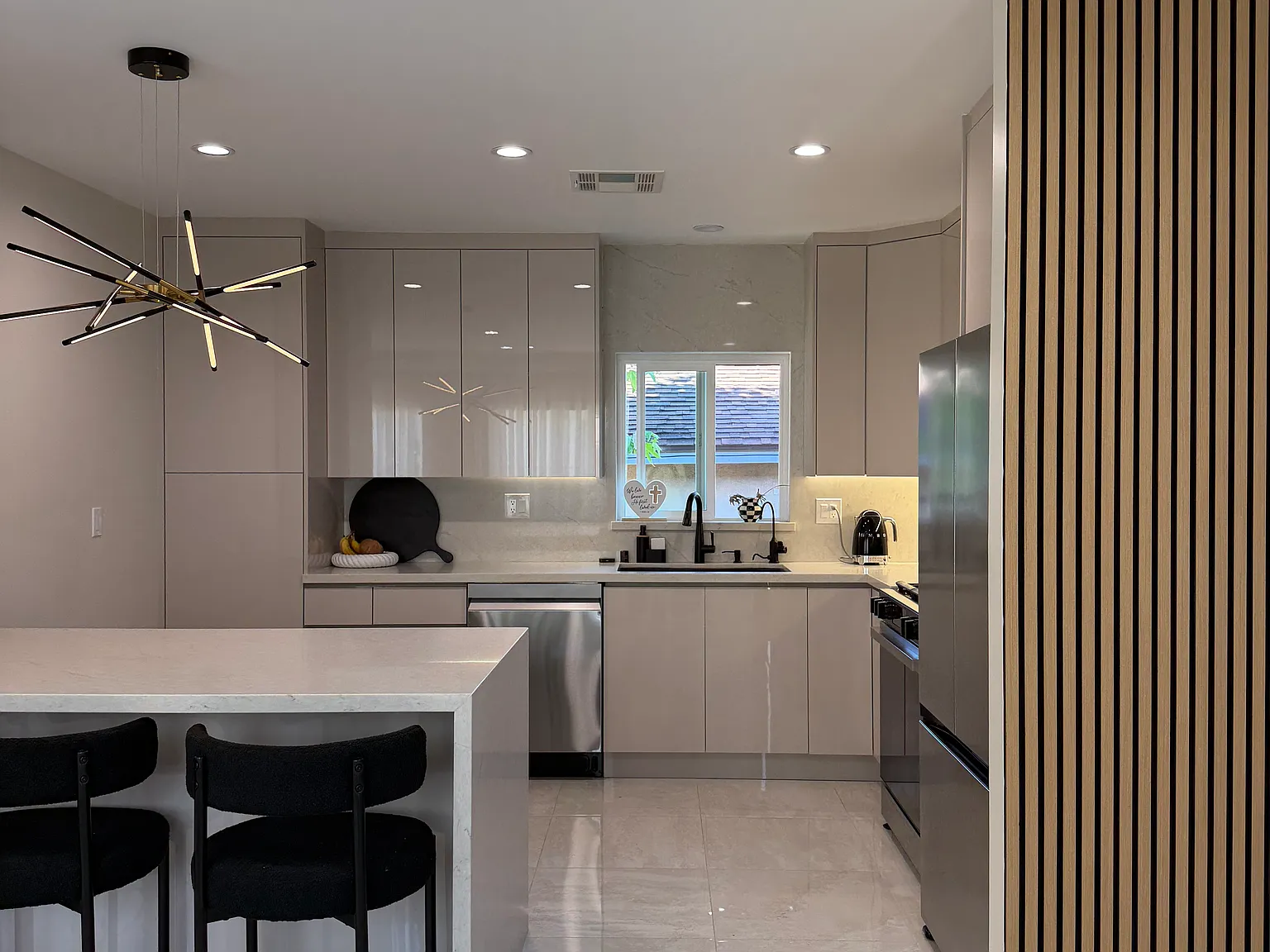 1 bed, 726 sqft, $3,499 — Photo 2