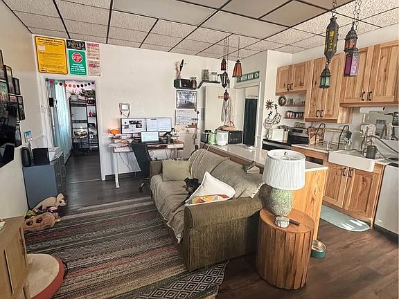 5th image of 307 Main St E #1