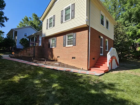 7809 Ritter Dr, Charlotte, NC 28270