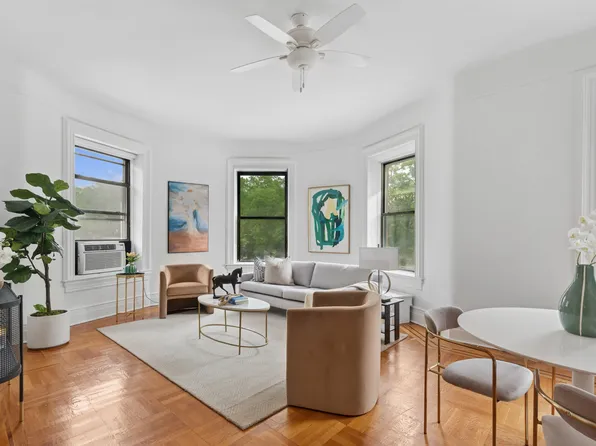 418 Central Park West image 1 of 8