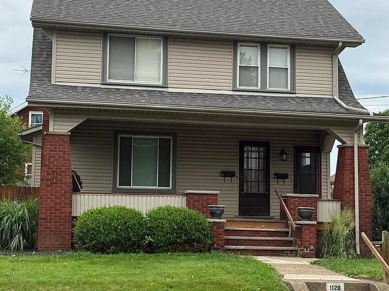 Clarendon Ave NW — Photo 1