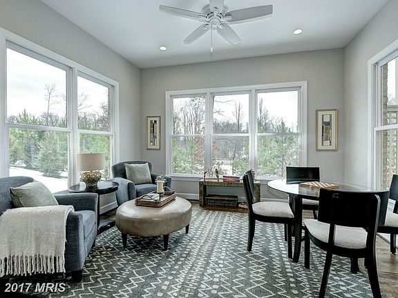 5th image of 1063 Autumn Mist Ln
