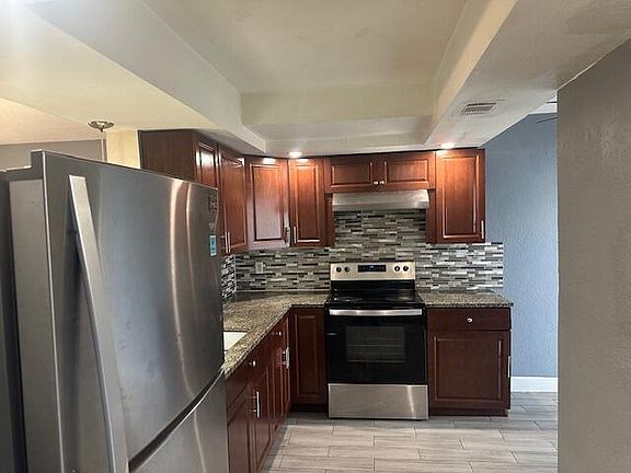 4th image of 4660 NW 6th Ct