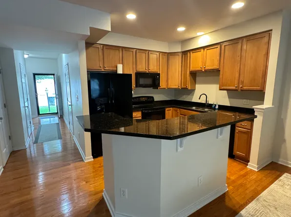 104 Daniels Dr, Yorktown, VA 23690