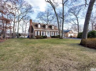 2765 Wells Rd, Peconic, NY 11958