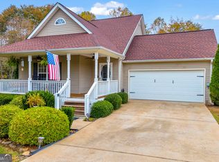 192 Sassafras Ln, Mount Airy, GA 30563