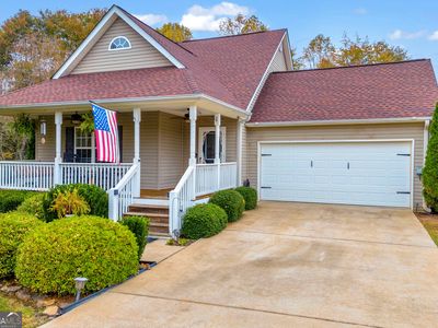 192 Sassafras Ln, Mount Airy, GA, 30563