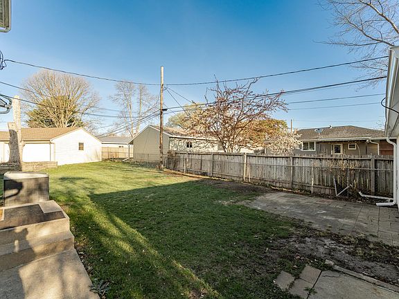 5th image of 1007-11 1/2 St SE