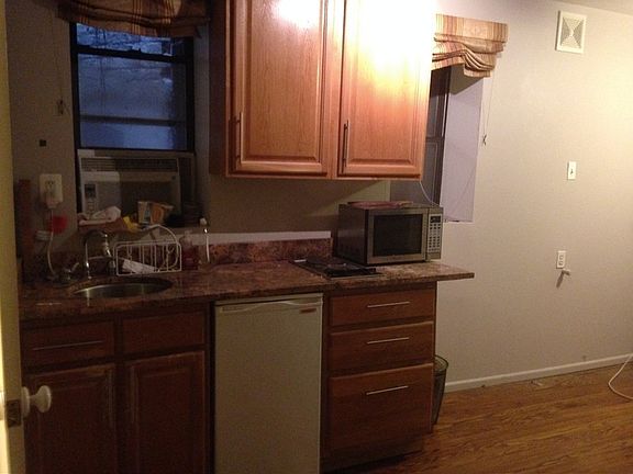 5th image of 460 E 115th St APT C