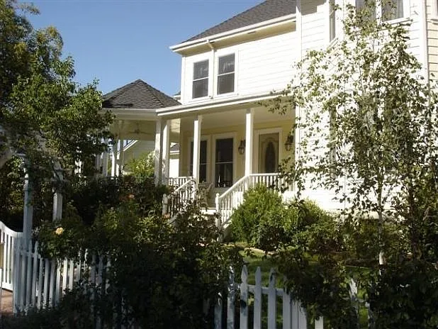 156 Spanish St photo 1