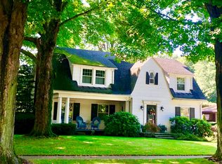 530 Shawnee Dr, Erie, PA 16505