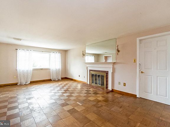 5th image of 1103 Lansdale Ave