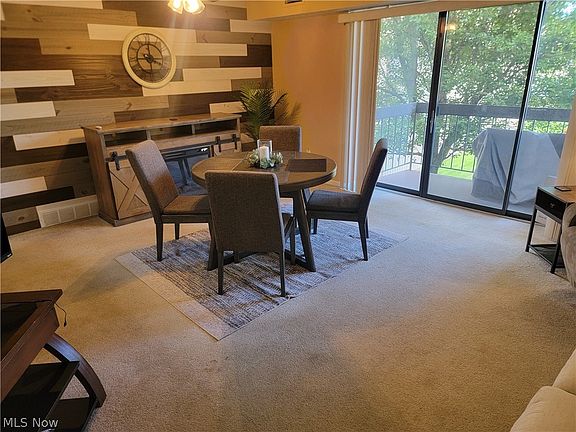 5th image of 9610 Cove Dr Unit B18