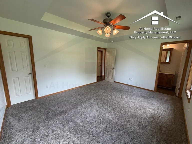 1902 Dunham Dr — Photo 22