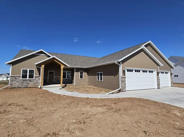 W6982 Crestfield Way, Greenville, WI 54942