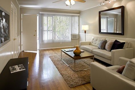 3rd image of 1435 N Fairfax Ave APT 9
