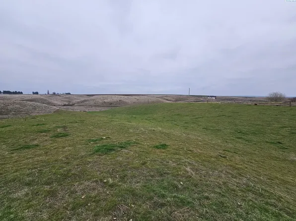 131 Villafan Rd, Pasco, WA 99301