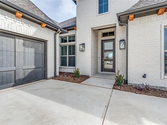 3rd image of 12116 Indian Creek Dr
