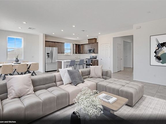 2nd image of 4737 Woodland Ave