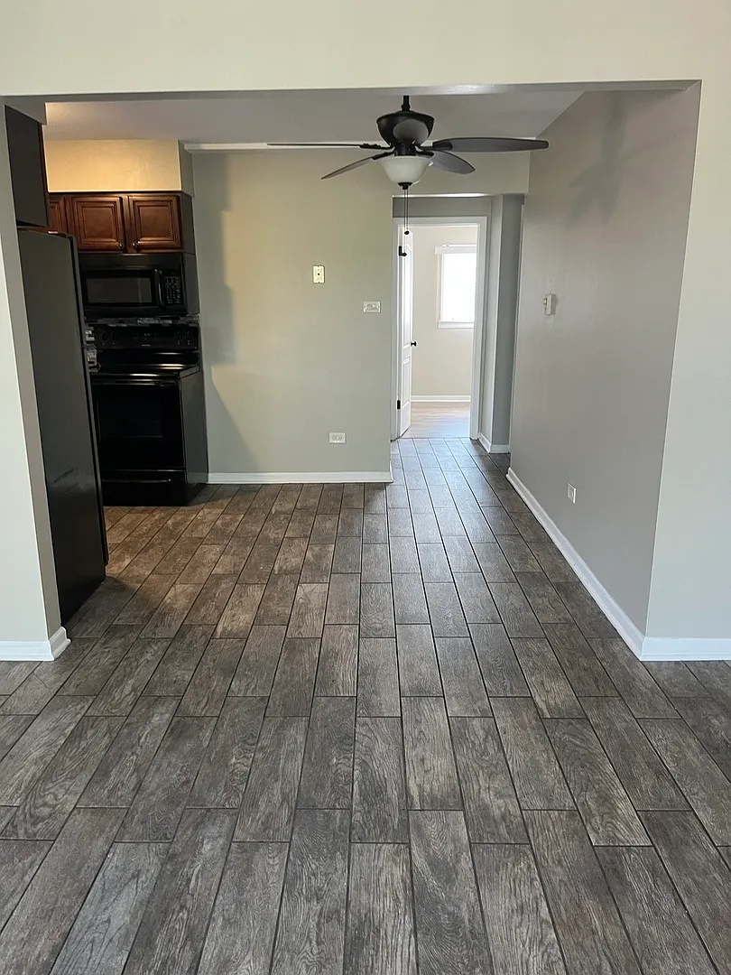 2 bed, $1,650 — Photo 3