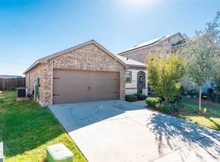 1018 Old Oaks Dr, Forney, TX 75126