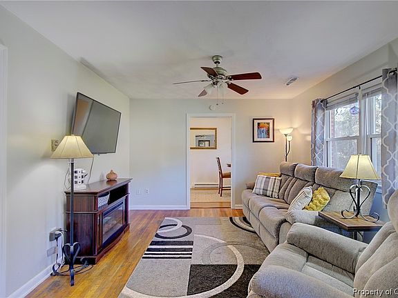 3rd image of 137 Southwind Dr