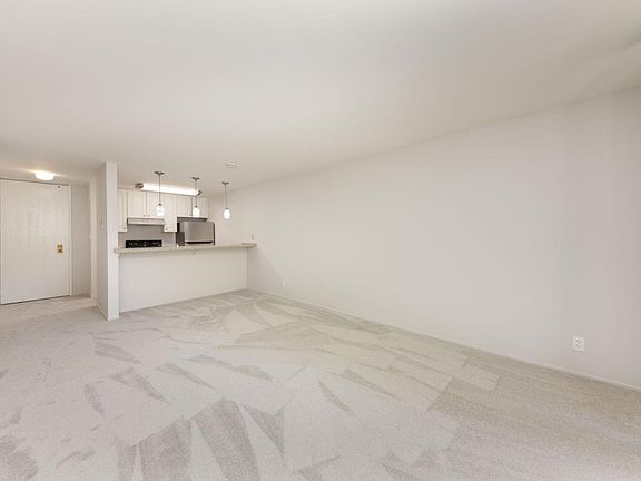 3rd image of 6208 Shelter Creek Ln