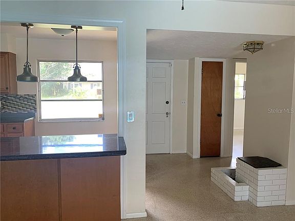 5th image of 2663 Leafy Ln