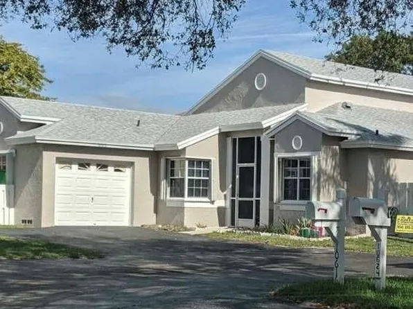 10616 Lago Welleby Drive, Sunrise, FL 33351