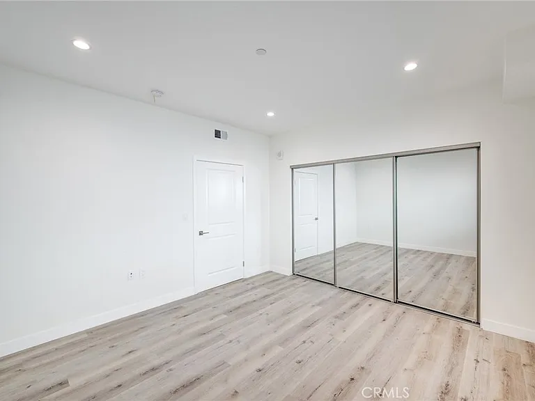 14526 Hartland St #307 — Photo 11