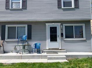 1571 Meadow Rd, Columbus, OH 43212