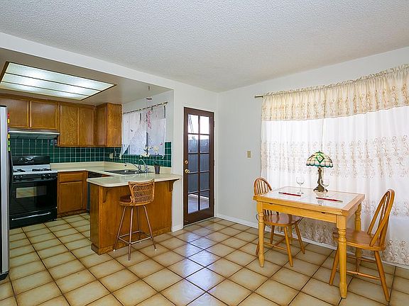 4th image of 1120 E Las Tunas Dr APT G