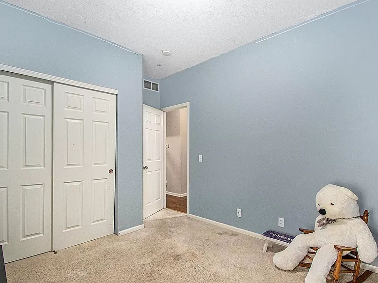 4722 S 194th Ave — Photo 16